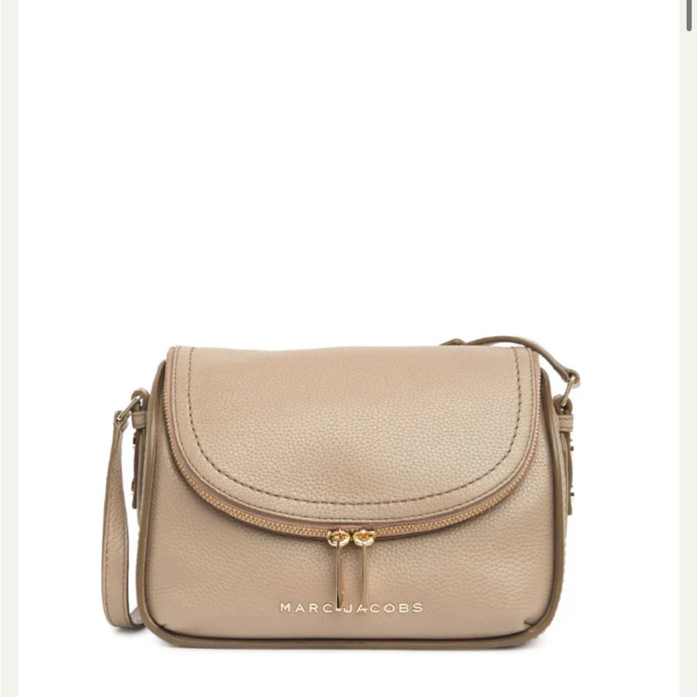 Marc Jacobs Groove Beige Light Sand Color Pebbled Leather Crossbody Bag